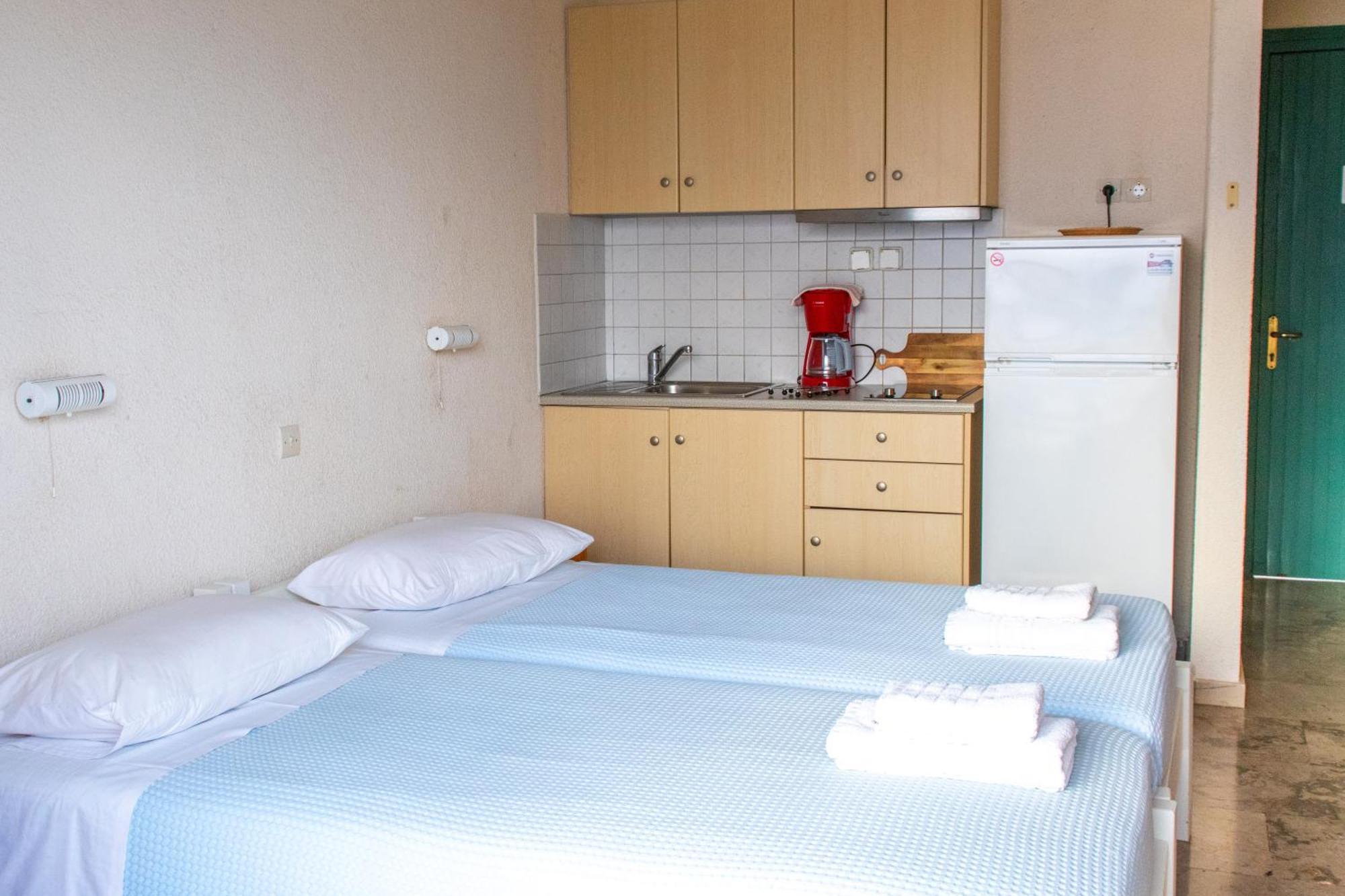 Galini Studios And Apartments 라시 외부 사진